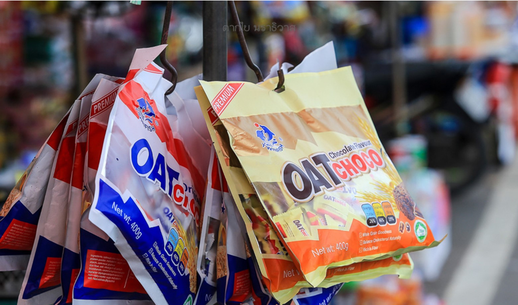 สินค้าที่วางจำหน่ายในตลาดตากใบ (ที่มา : chaicatawan, 2561 : ออนไลน์)