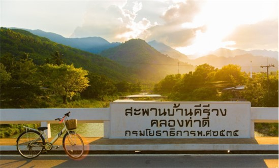 สะพานบ้านคีรีวง
(ที่มา&nbsp;: ไทยท็อปทัวร์, ม.ป.ป.&nbsp;: ออนไลน์)