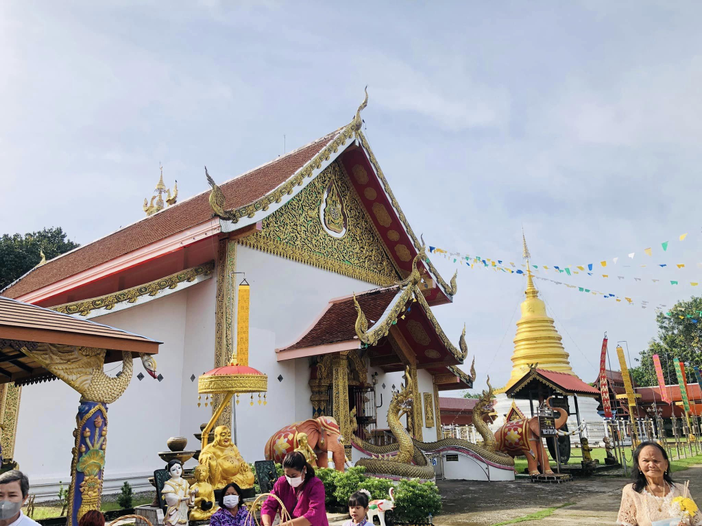 วัดชลประทานรังสรรค์ (ที่มา : วัดชลประทานรังสรรค์ หลวงพ่อทันใจ, 2566)