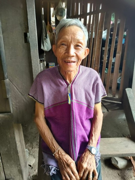 ปราชญ์ชาวบ้านภูมิปัญญาด้านการปัดเป่าให้หายจากอาการบาดเจ็บและการจักสาน