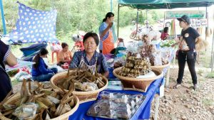 ขนมไทย (ที่มา : สำนักงานพัฒนาชุมชนอำเภอภาชี, 2560)