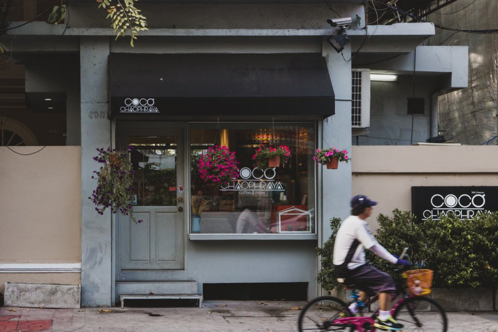 ร้านประกอบการในพื้นที่ (ที่มา : BKKEAT, 2561)