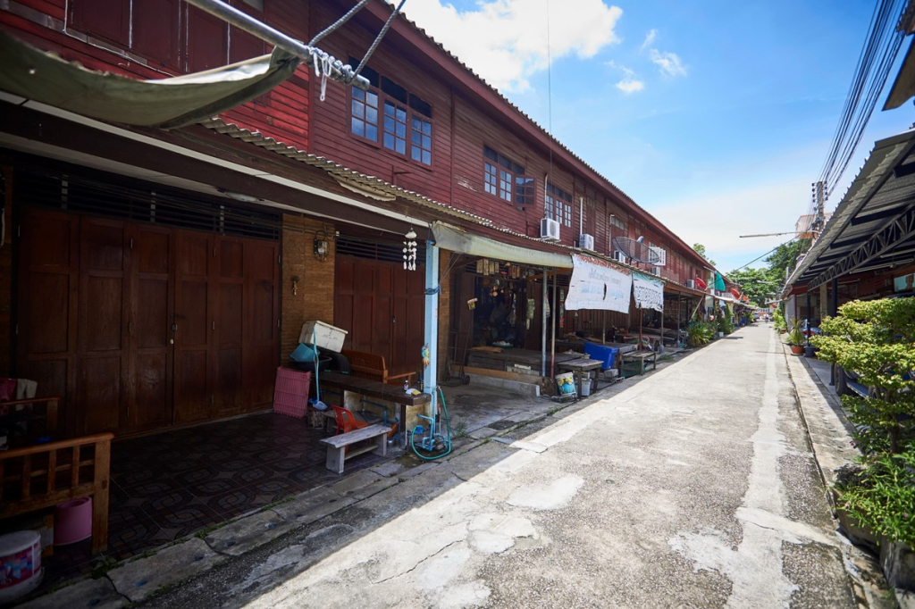 ภาพที่ 2 ตลาดท่าเรืองิ้วราย (ที่มา: https://www.ท่องเที่ยวชุมชน.com/place/detail/47)