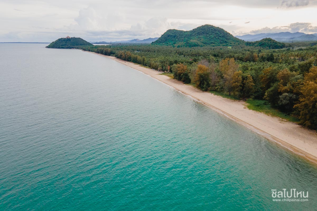 คำอธิบาย: ชายหาดบ้านทางสาย
(ที่มา : สเลเต : chillpainai, 2564)