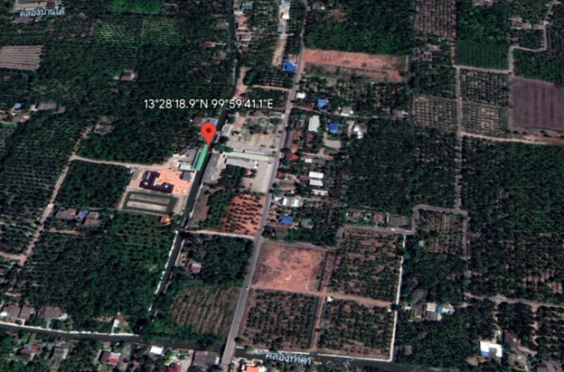 แผนที่แสดงพิกัดที่ตั้งบ้านคลองศาลาและตลาดน้ำคลองท่าคา
(ที่มา: Google Earth)